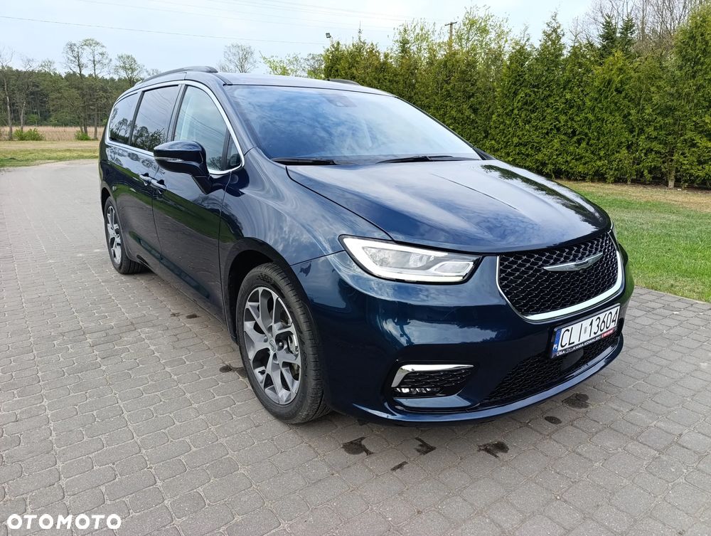 Chrysler Pacifica - 2