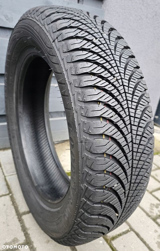Goodyear Vector 4SEASONS 165/65R15 81 T