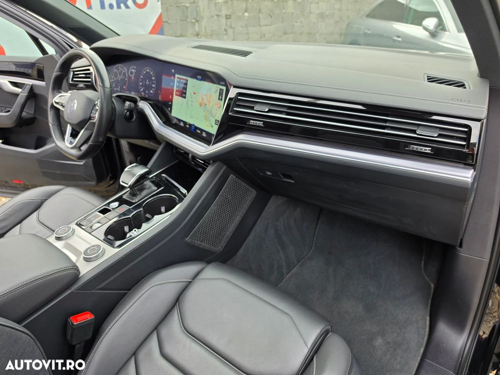 Volkswagen Touareg 3.0 V6 TDI SCR 4Motion Automatik R-Line - 32
