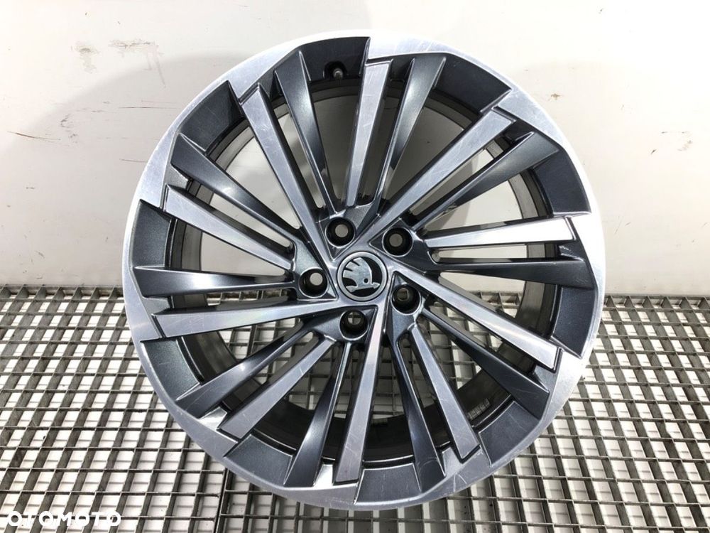 FELGA ALUMINIOWA 19 8J 5X112 ET 44 CENTR 57,1  SKODA SUPERB IV Kombi (NZ5) 2023 - 2.0 TDI 110 kW - 1