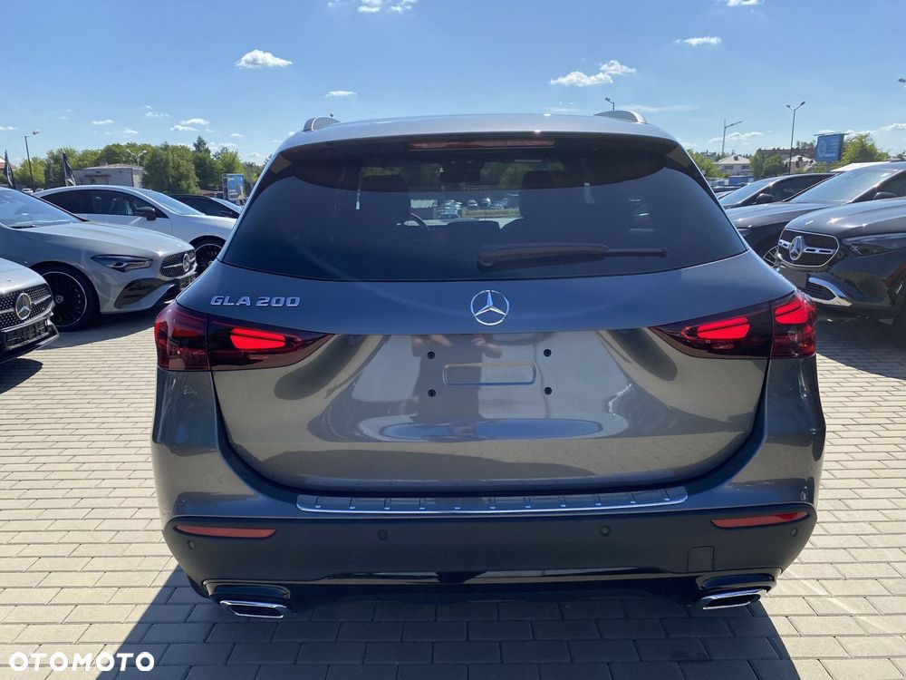 Mercedes-Benz GLA - 3