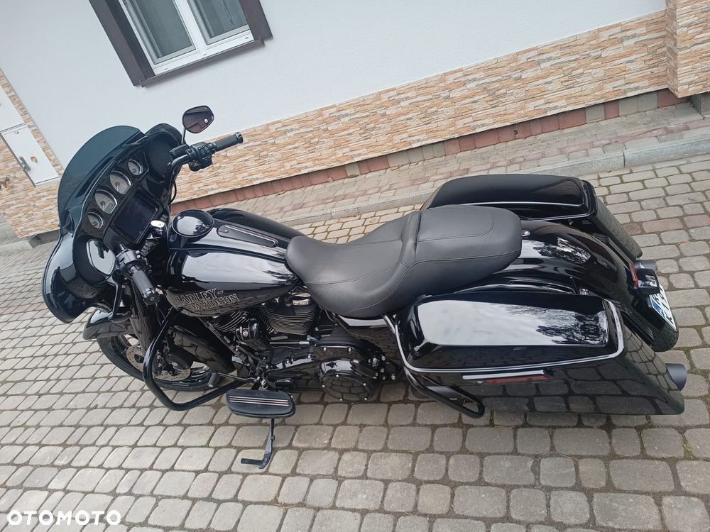 Harley-Davidson Touring Street Glide - 14