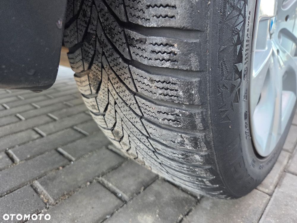 BMW X1 xDrive18d xLine - 11