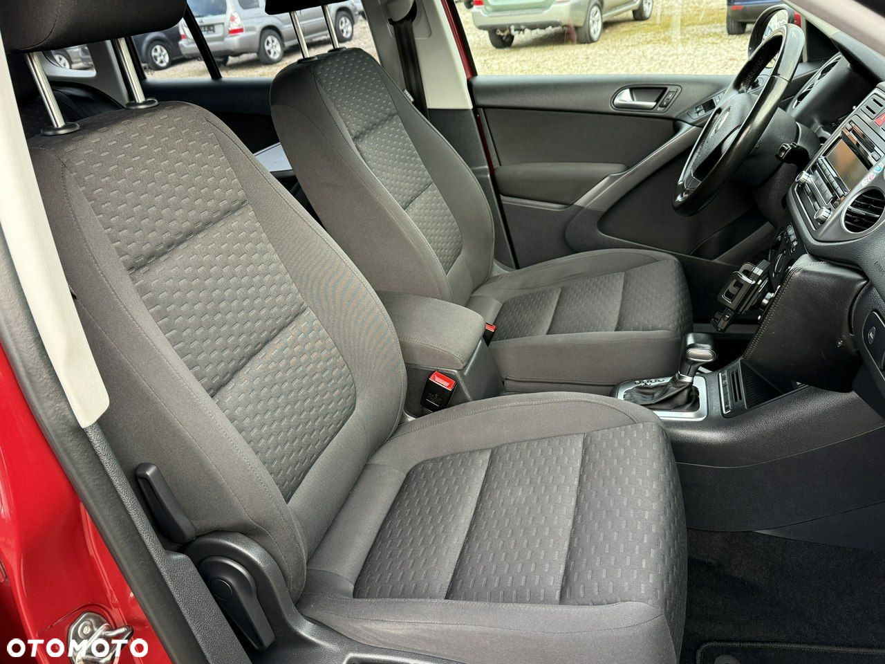 Volkswagen Tiguan - 33