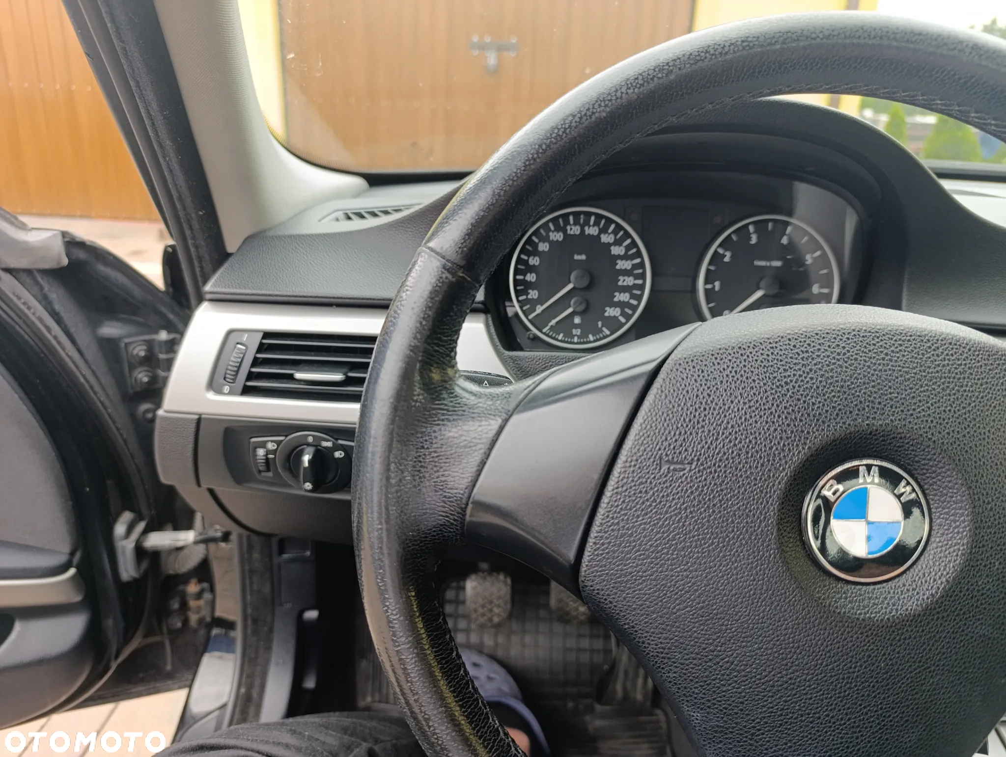 BMW Seria 3 320i - 11