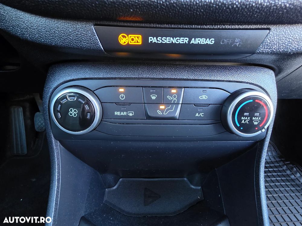 Ford Fiesta 1.5 TDCi S&S COOL&CONNECT - 12