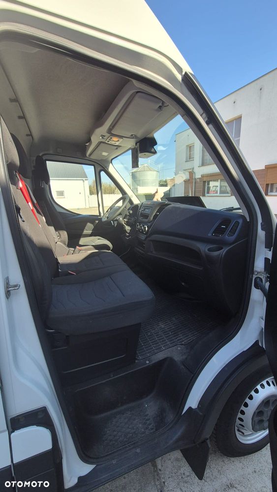 Iveco DAILY 35S15 - 8