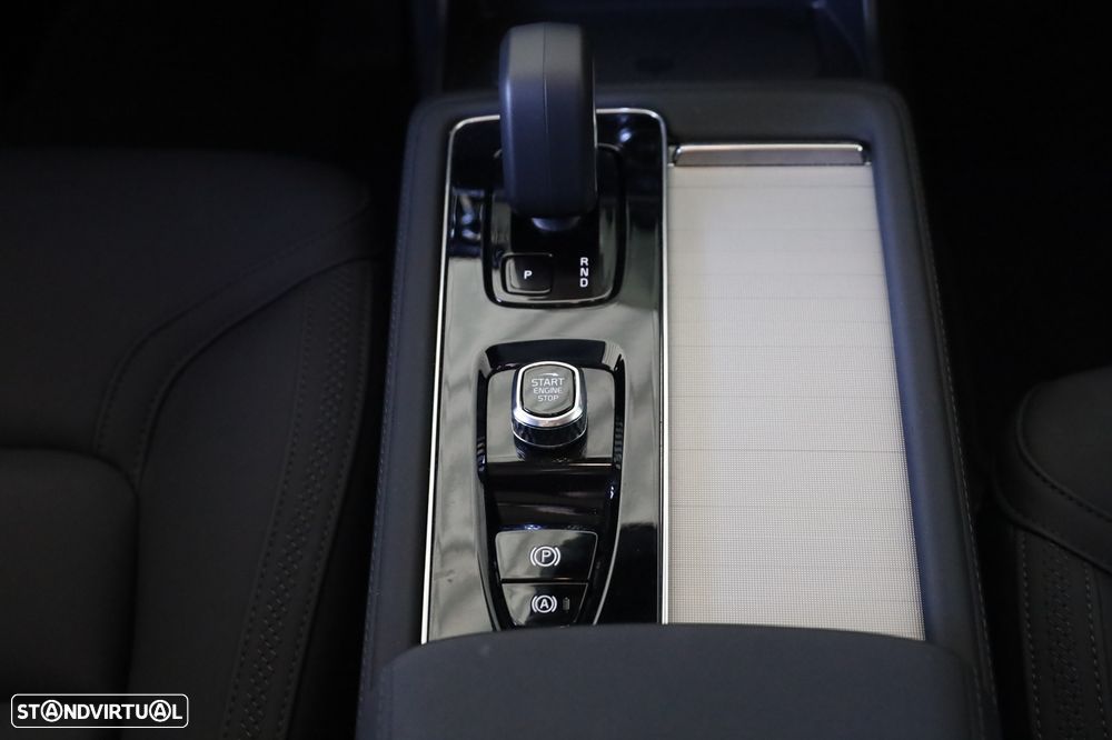 Volvo XC 90 T8 AWD Core - 23