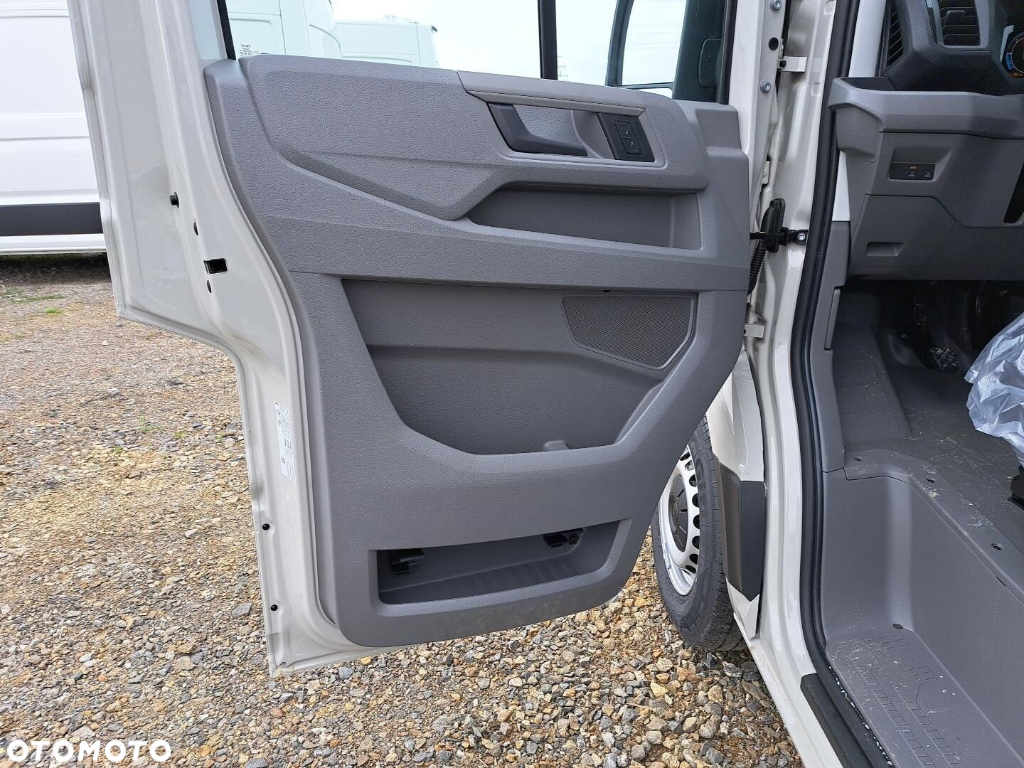 Volkswagen Crafter 35 furgon wysoki dach, 2,0 TDI 177KM, przedni, 6-bieg manualna 3640 mm, Euro 6 - 12