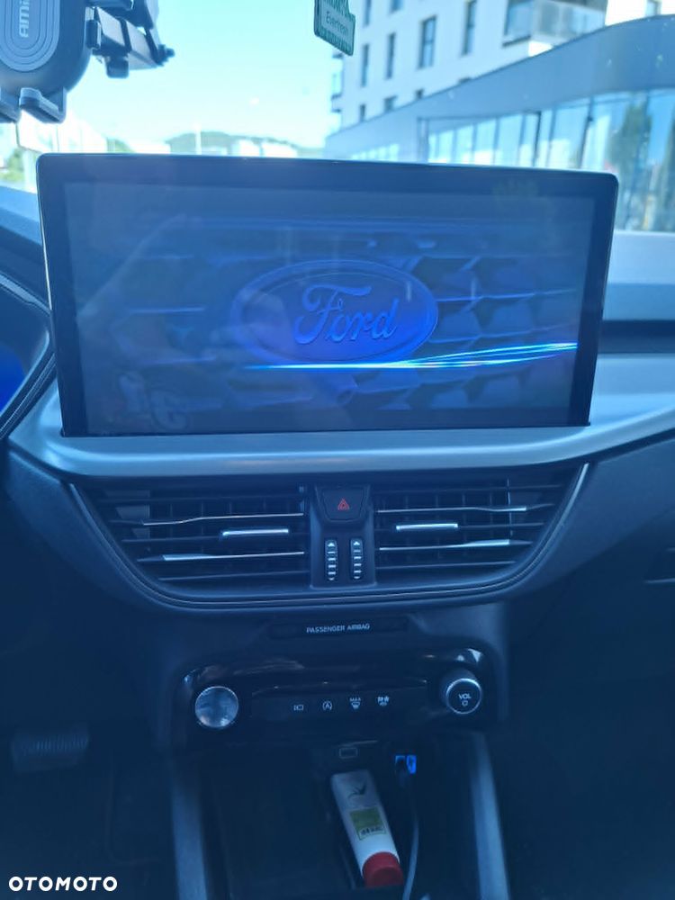 Ford Kuga - 38