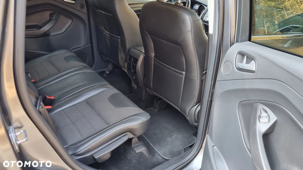 Ford Kuga 2.0 TDCi 4x4 Titanium - 13