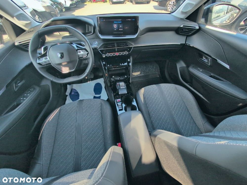Peugeot 208 - 7