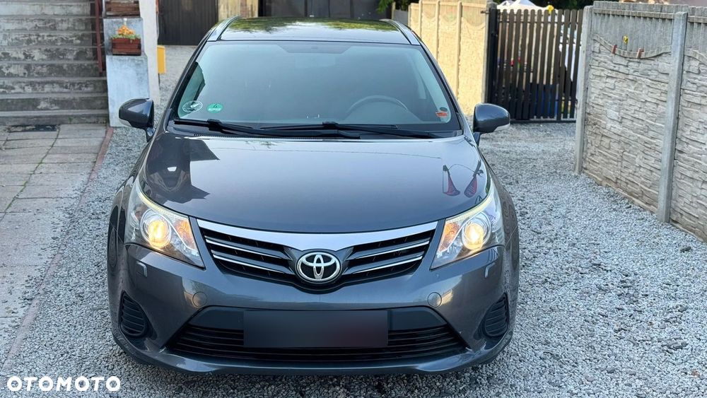 Toyota Avensis 1.6 Comfort - 17