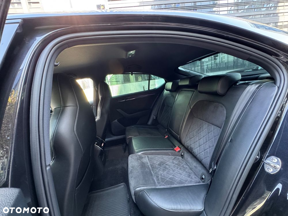 Skoda Superb 2.0 TDI 4x4 Sportline DSG - 18