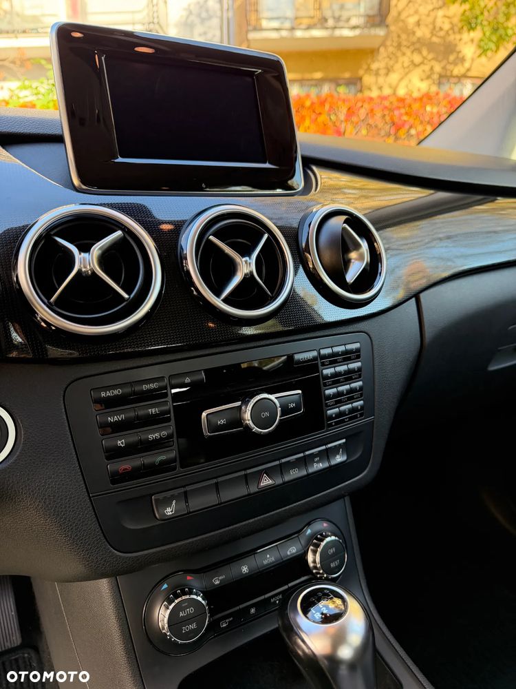 Mercedes-Benz B-Class 2013 photo 3