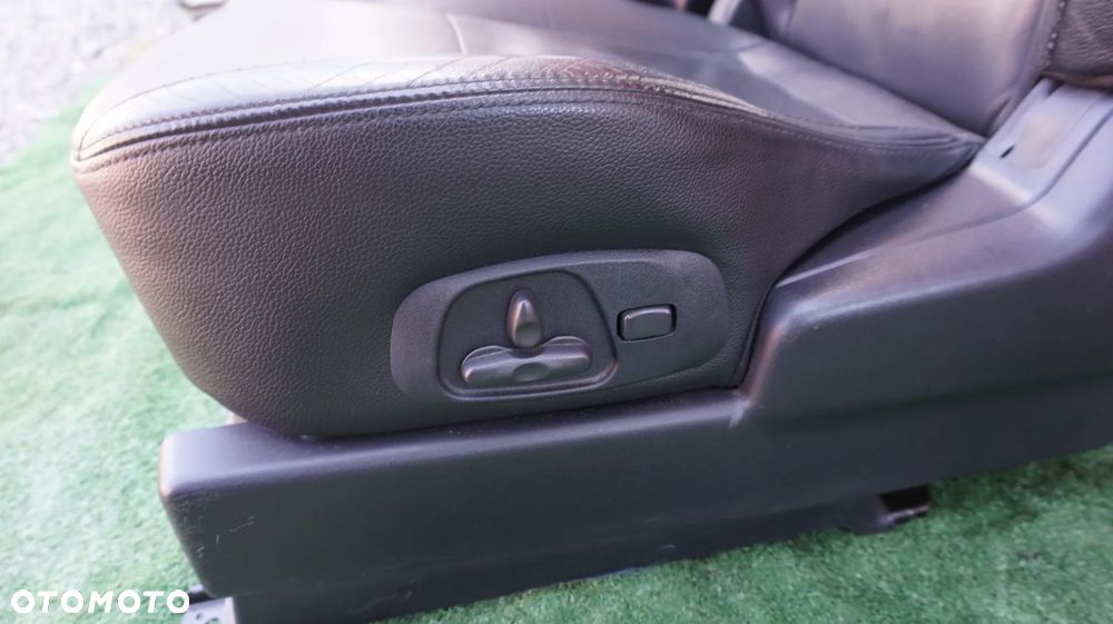 Mitsubishi Pajero IV 3.2 DID 5D Long fotel kierowcy lewy przod skora elektryka Europa - 8