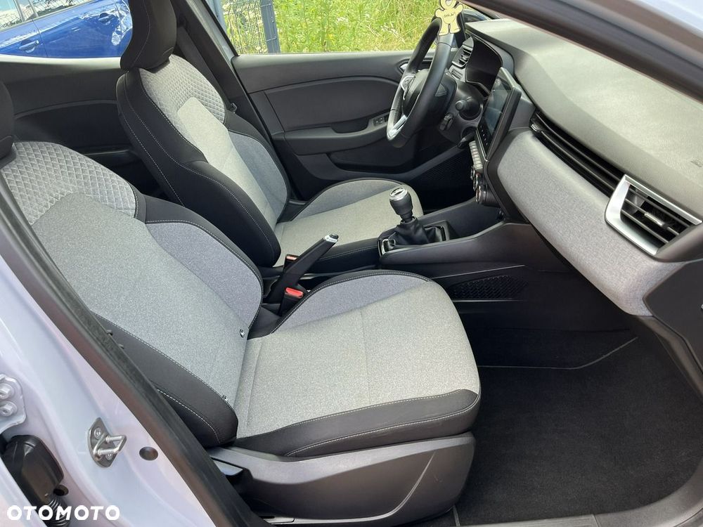 Renault Clio - 23