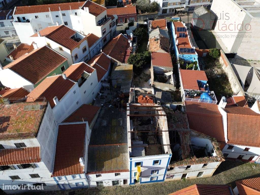 Moradia Centro Histórico de Sines | Projeto Aprovado | Excelente Te... - Grande imagem: 2/30