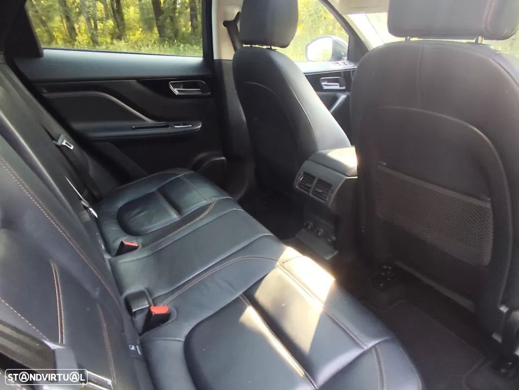 Jaguar F-Pace 2.0 i4D Prestige Aut. - 12