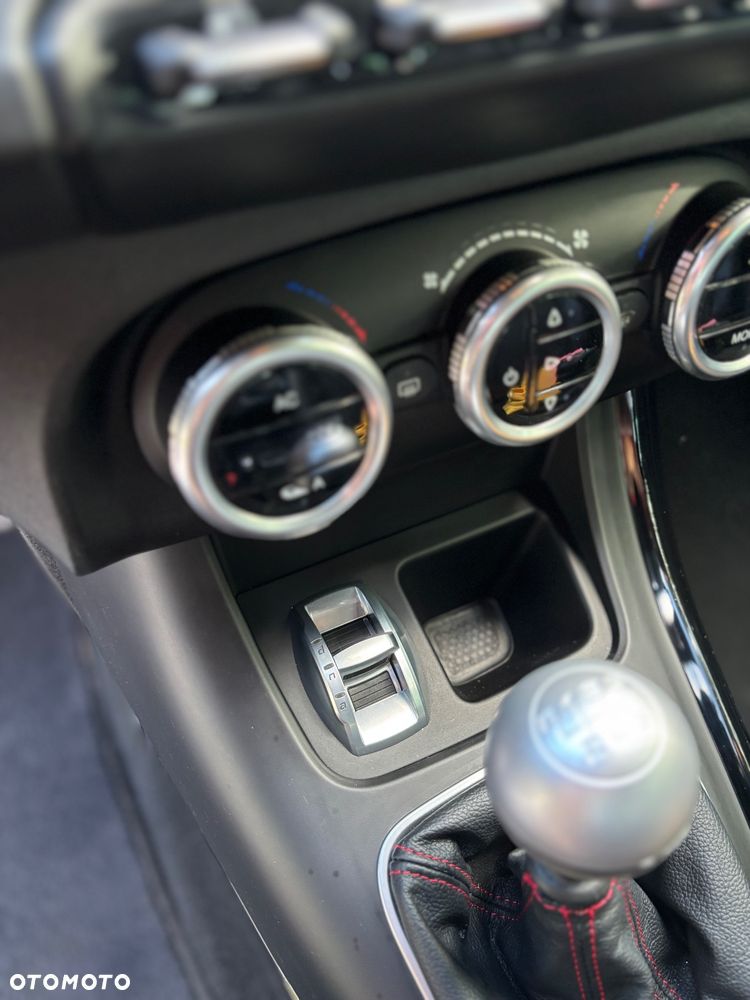 Alfa Romeo Giulietta 1.4 TB MultiAir Distinctive - 17