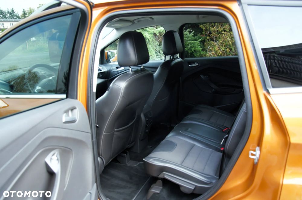 Ford Kuga 2.0 TDCi 2x4 Titanium - 21