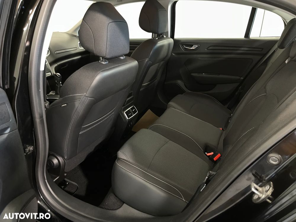 Renault Megane TCe 140 GPF Equilibre - 12