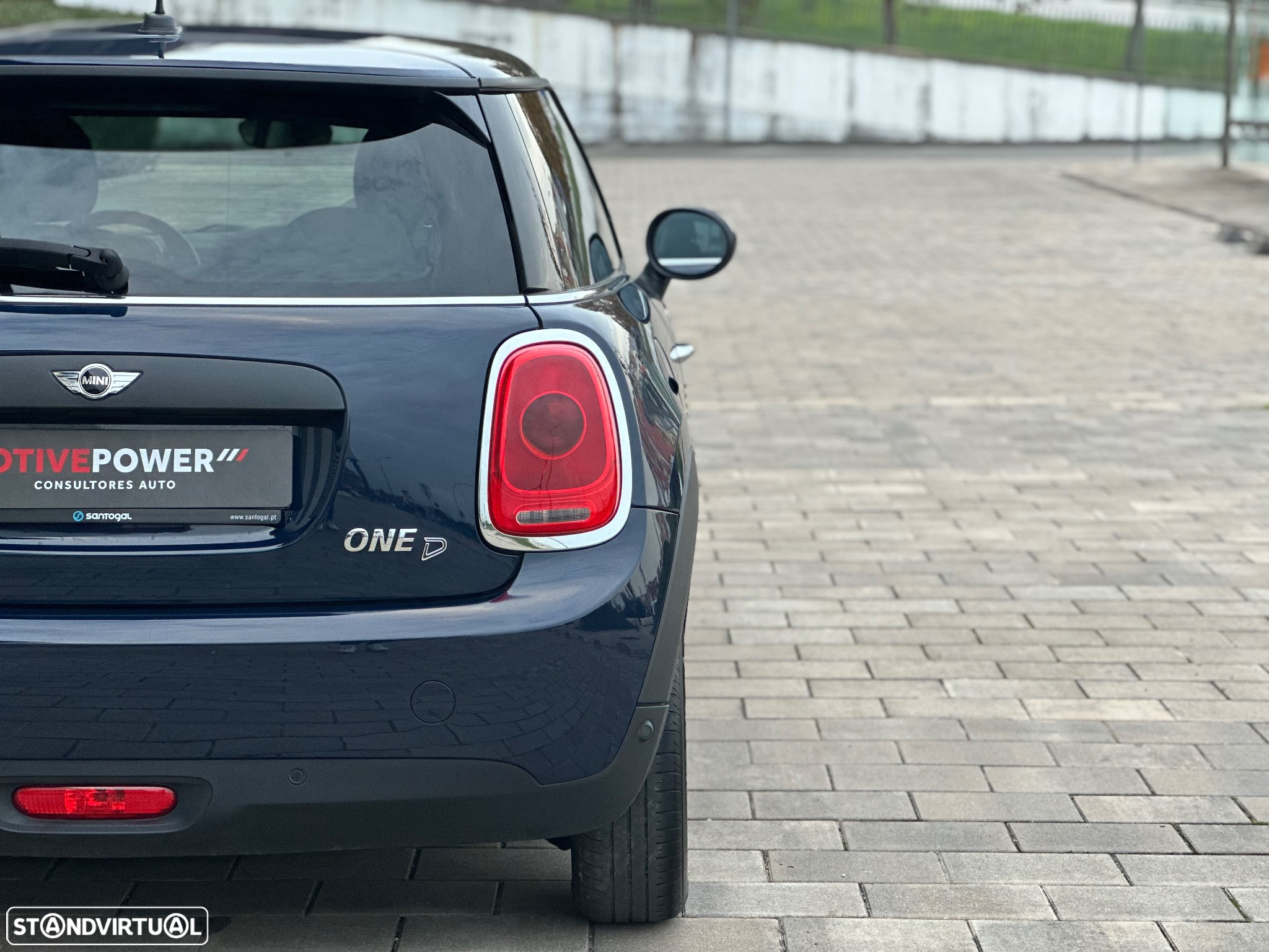 MINI 3 Portas One D - 10