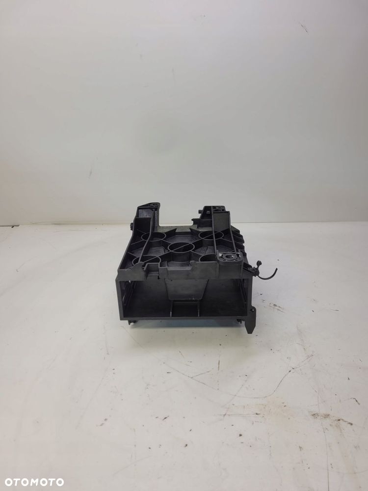 UCHWYT MOCOWANIE STEROWNIKA AUDI A5 A4 8T0907368A - 1