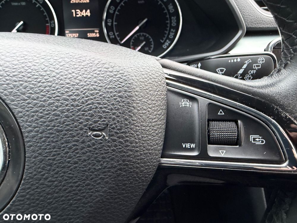 Skoda Superb 2.0 TDI Style DSG - 22