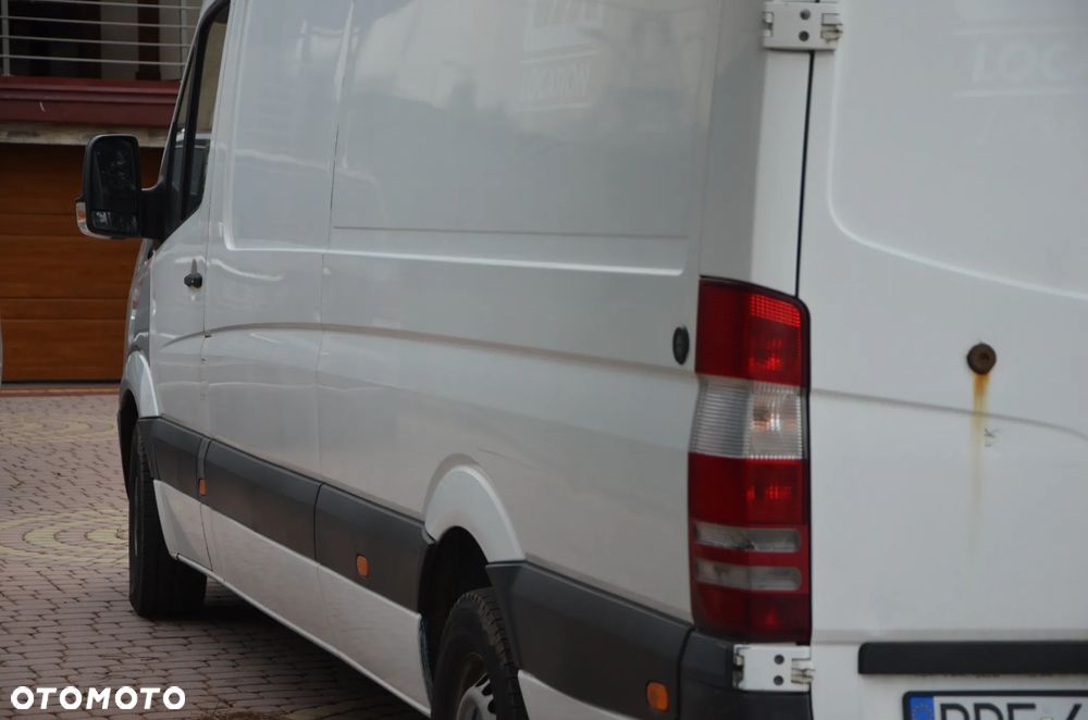 Mercedes-Benz Sprinter - 15