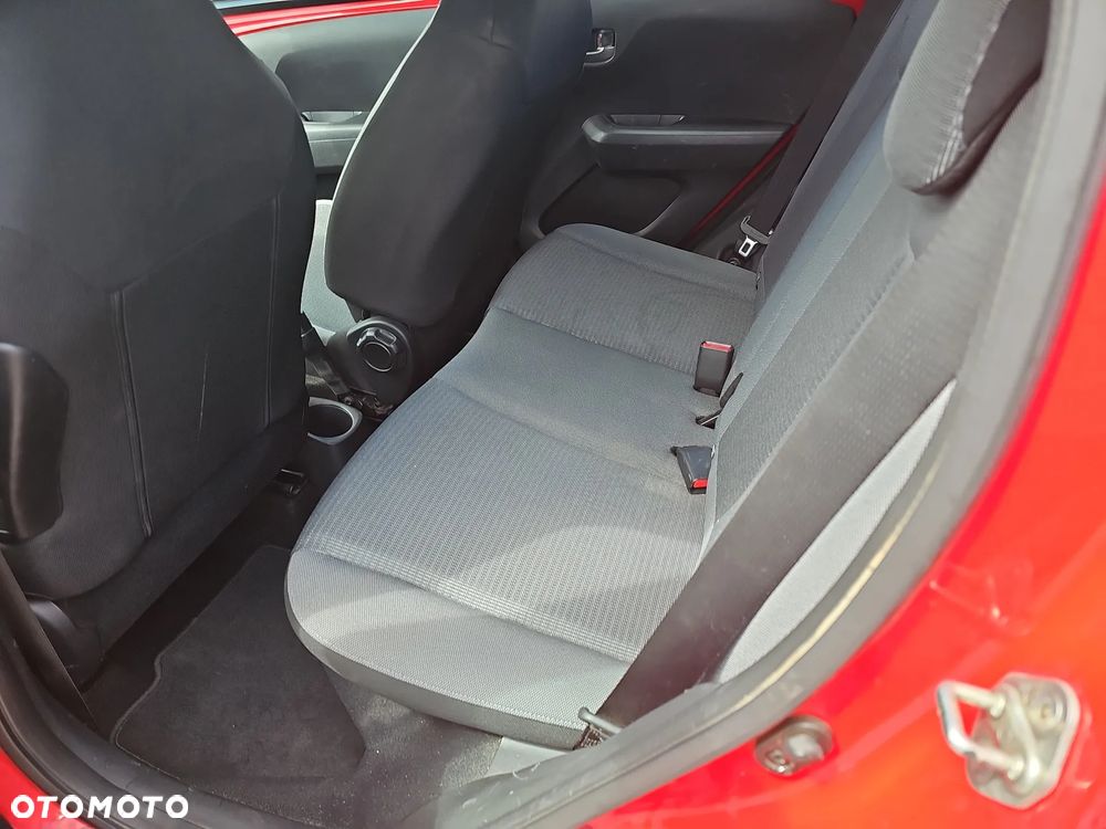 Toyota Aygo x-play - 24