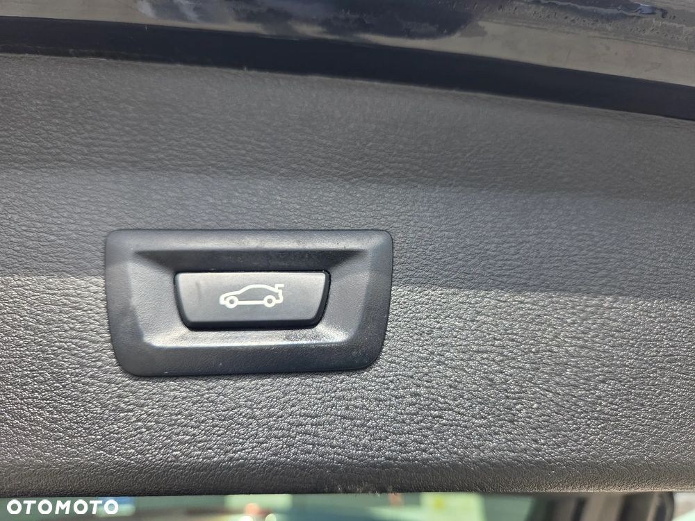 BMW X1 - 24