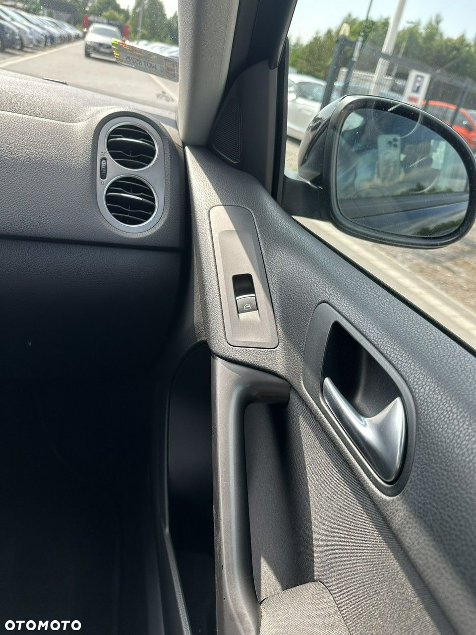 Volkswagen Tiguan - 21