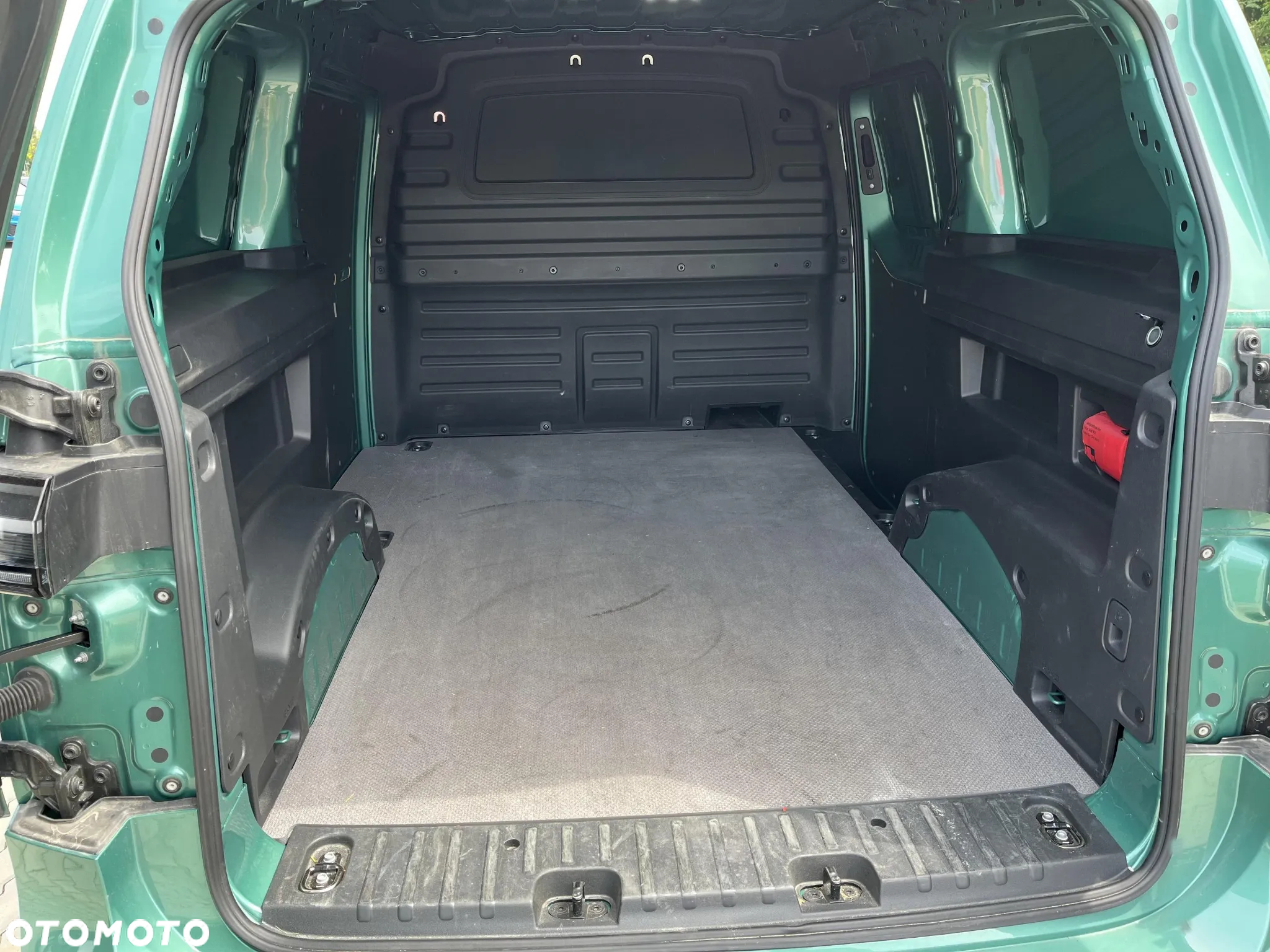 Volkswagen ID BUZZ CARGO - 17