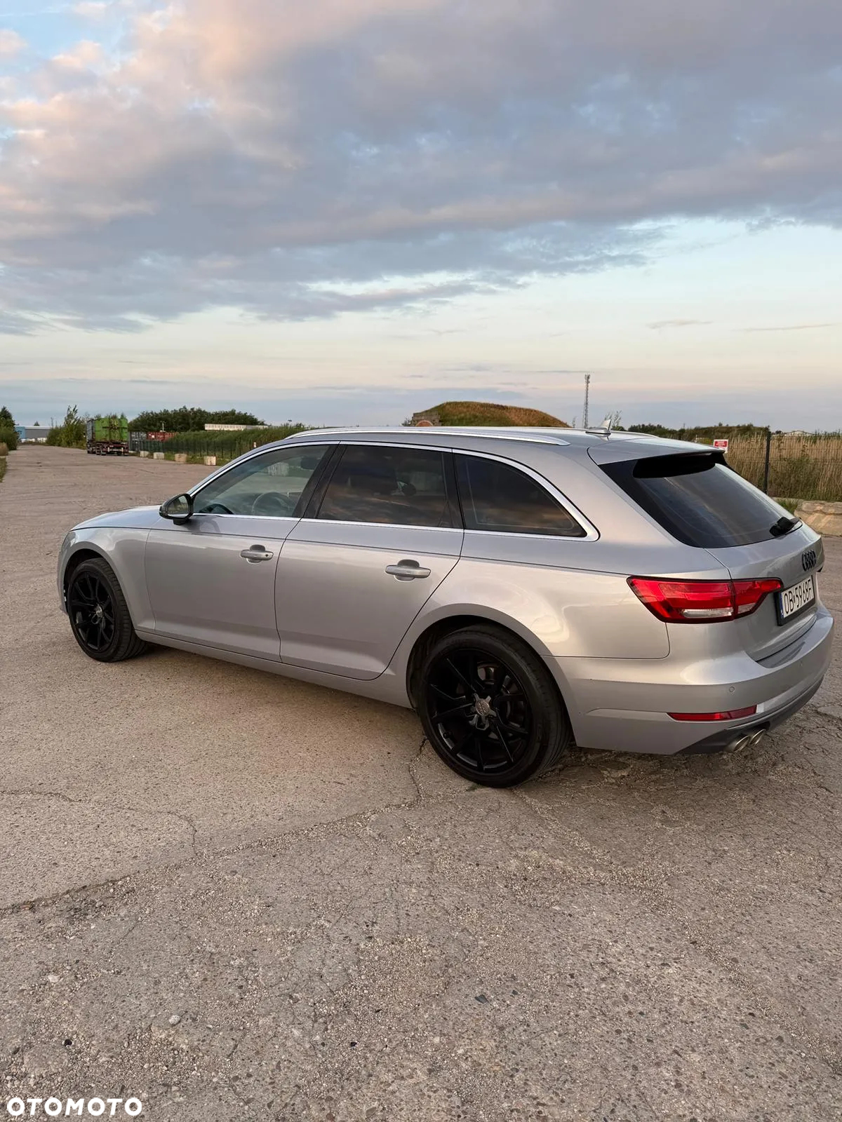 Audi A4 ver-2-0-tdi-design-s-tronic - 4