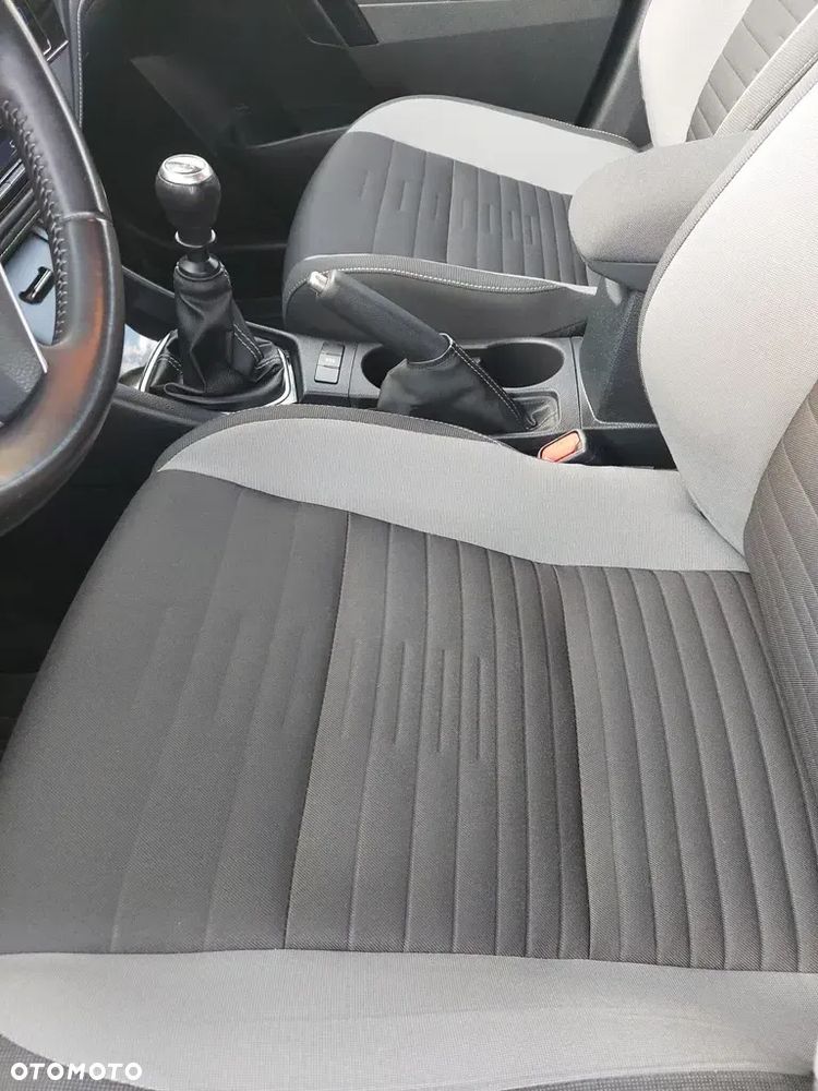 Toyota Auris 1.6 Premium - 17