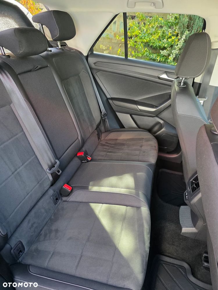 Volkswagen T-Roc - 24