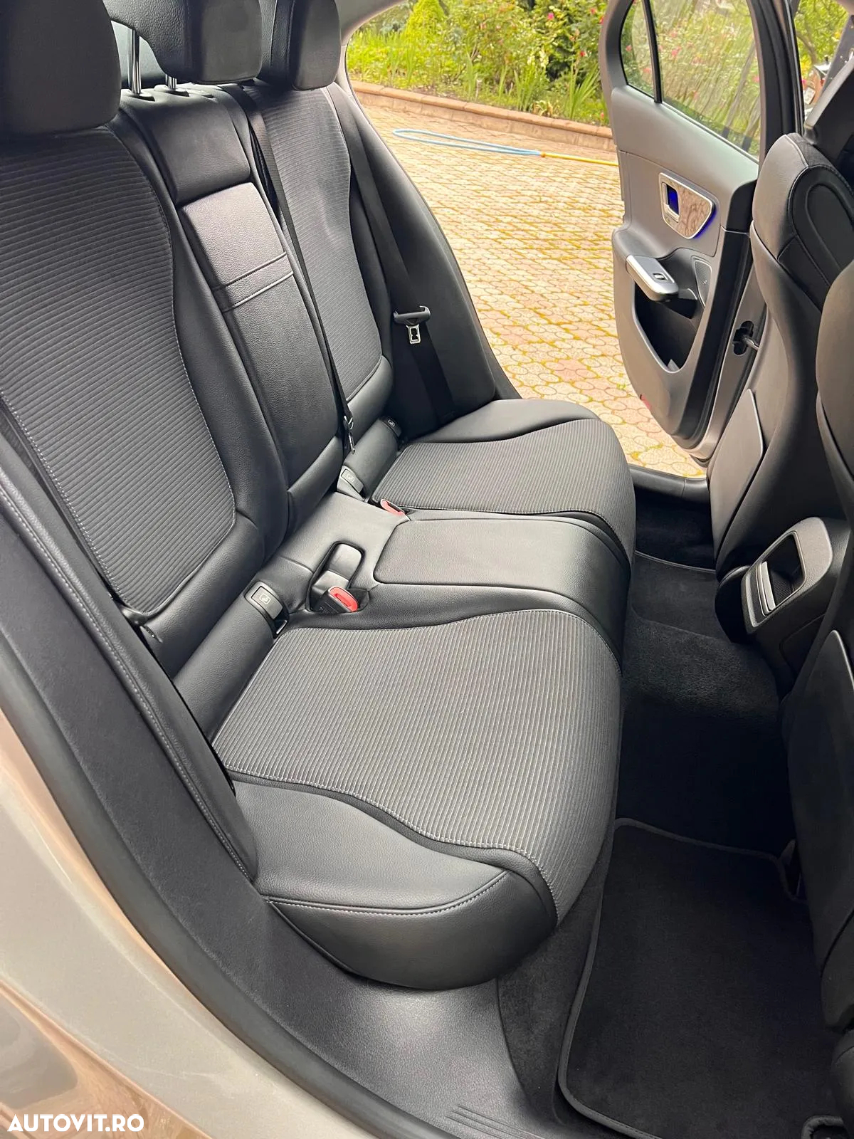 Mercedes-Benz C 200 9G-TRONIC Avantgarde Advanced - 13