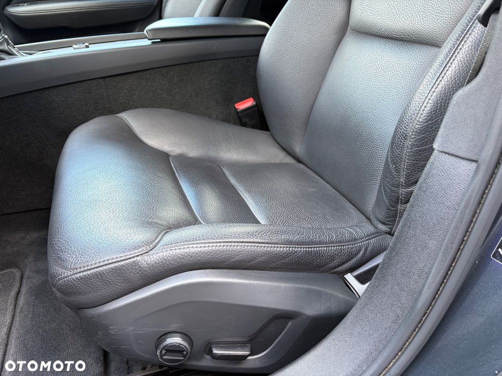 Volvo V60 D3 Momentum Pro - 11