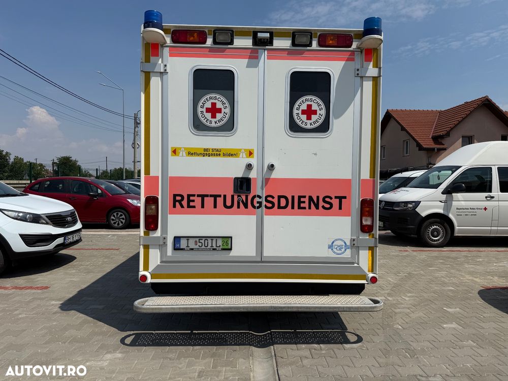Mercedes-Benz Sprinter - 11