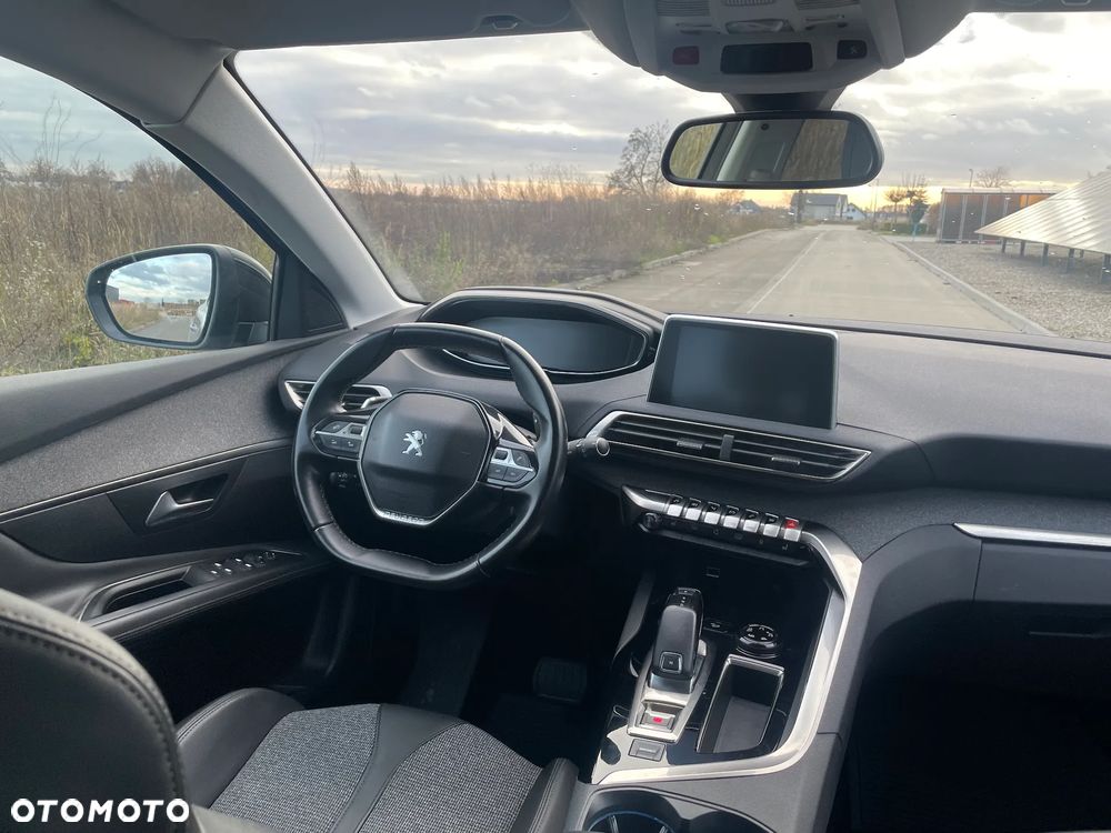 Peugeot 3008 1.2 PureTech Allure S&S EAT8 - 16