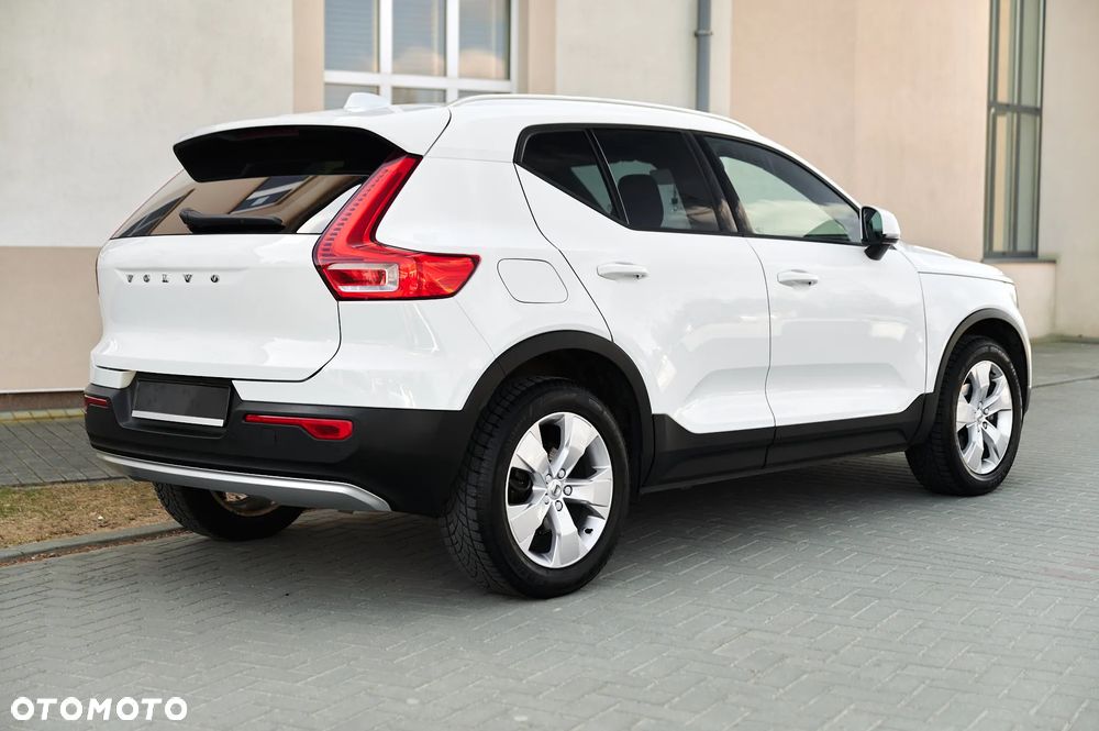 Volvo XC 40 T3 Momentum Pro - 17