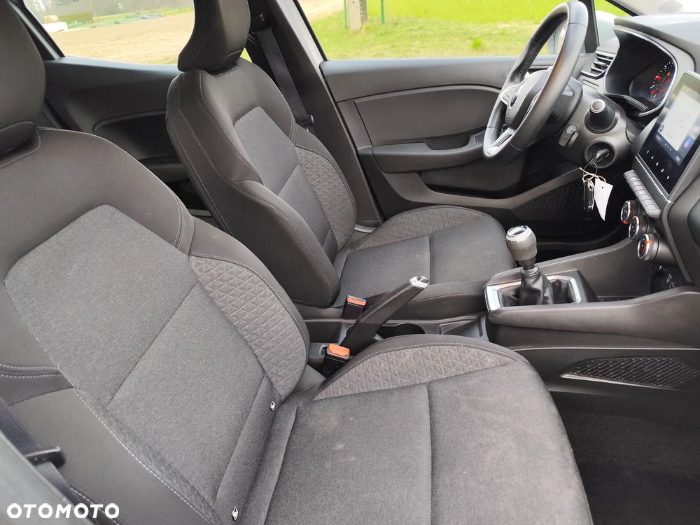 Renault Clio TCe 90 EVOLUTION - 18