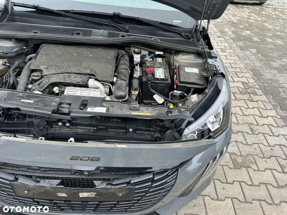 Peugeot 208 - 19