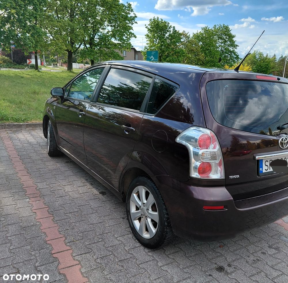 Toyota Corolla Verso 1.8 Luna - 2