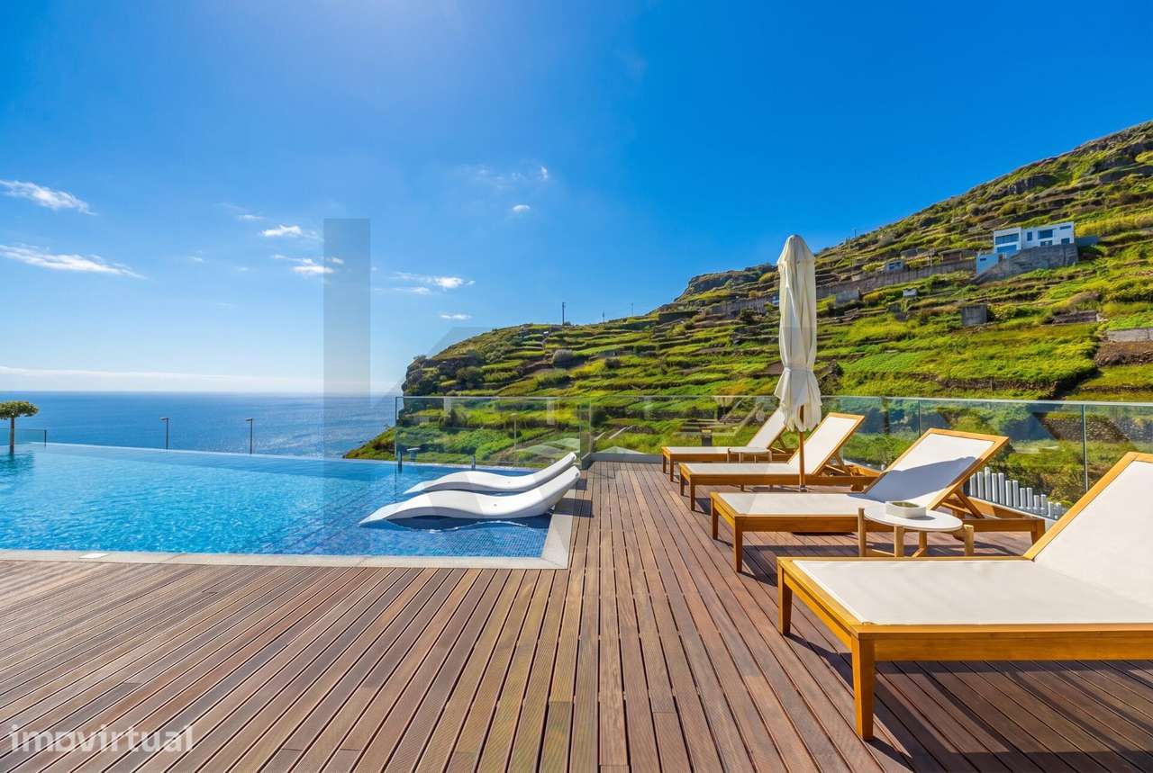 VILLA DE LUXO EXCLUSIVA NA ILHA DA MADEIRA – O SEU REFÚGIO PARADISÍACO - Grande imagem: 3/60