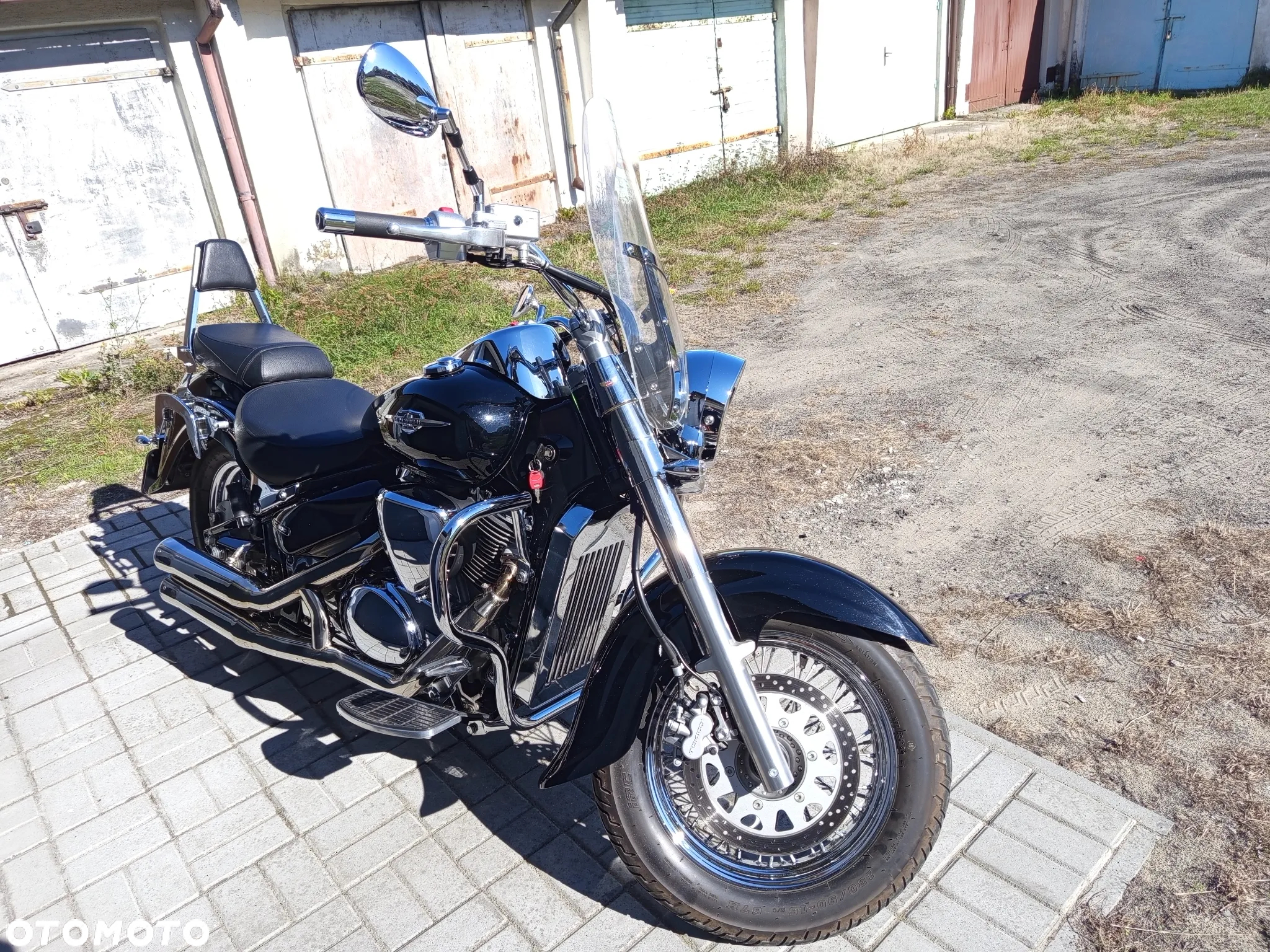 Suzuki Intruder - 4