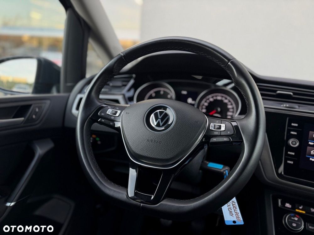 Volkswagen Touran 2.0 TDI BMT SCR Comfortline - 16