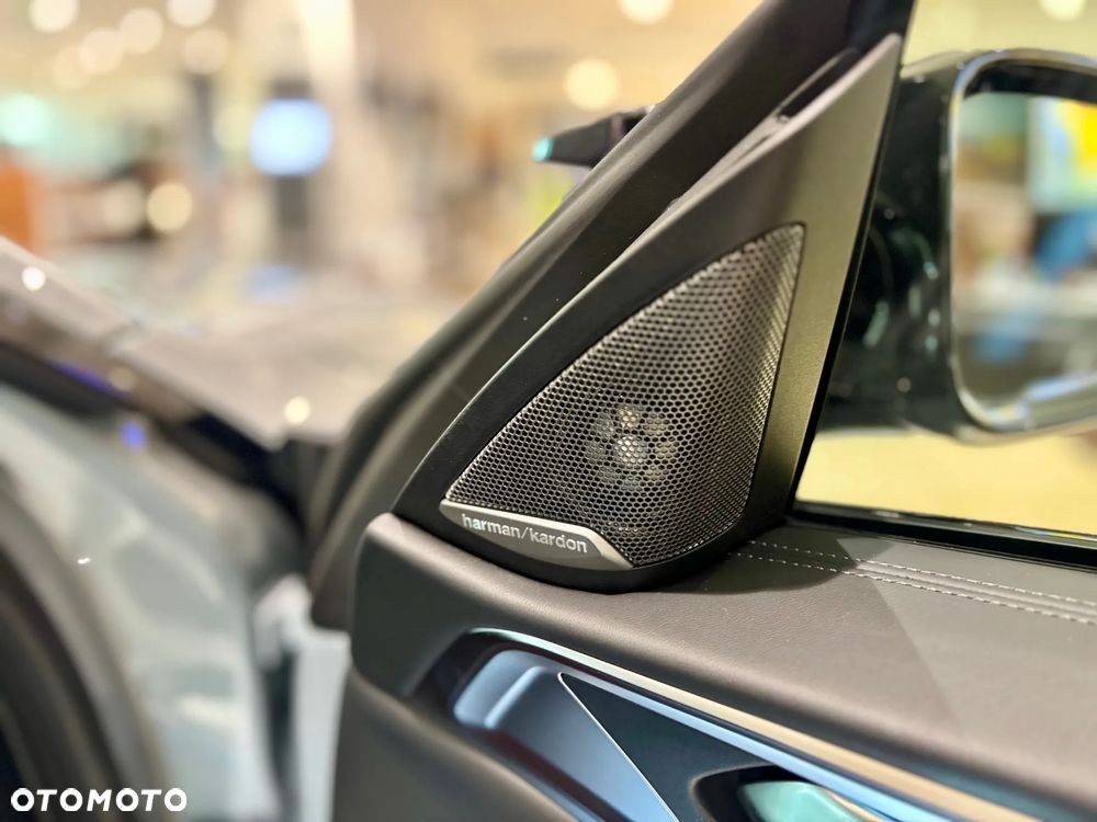 BMW M4 Competition M xDrive - 11