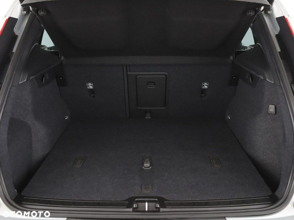 Volvo XC 40 B3 B DKG Core - 20